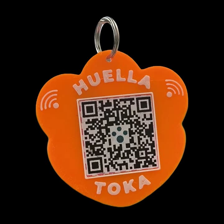 Reverso de la Huella Toka con el código QR